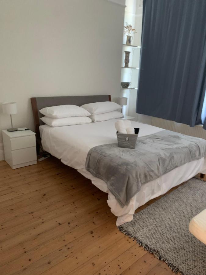 Spacious Holiday Home! London Kültér fotó