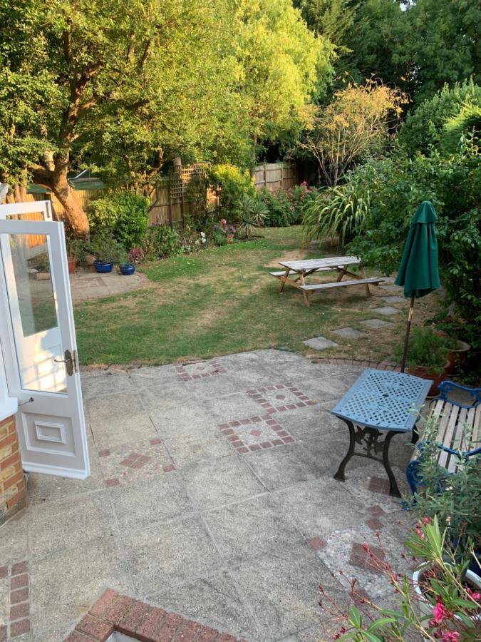Spacious Holiday Home! London Kültér fotó
